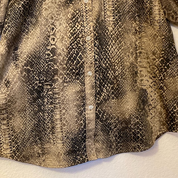 Lauren by Ralph Lauren, Petite Large, Snake Print, Button Down, Collar Shirt - Picture 7 of 16